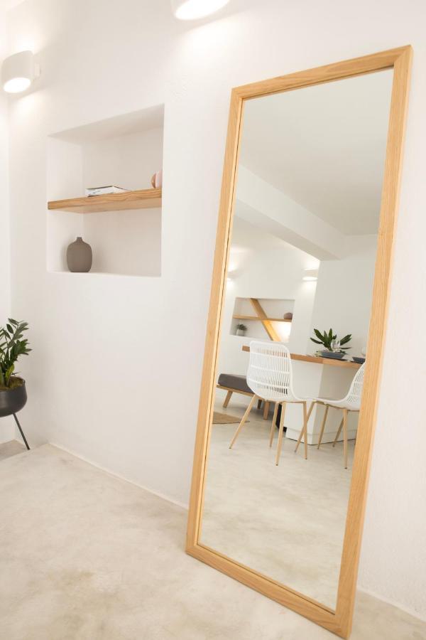 Valery Suites Фира Екстериор снимка