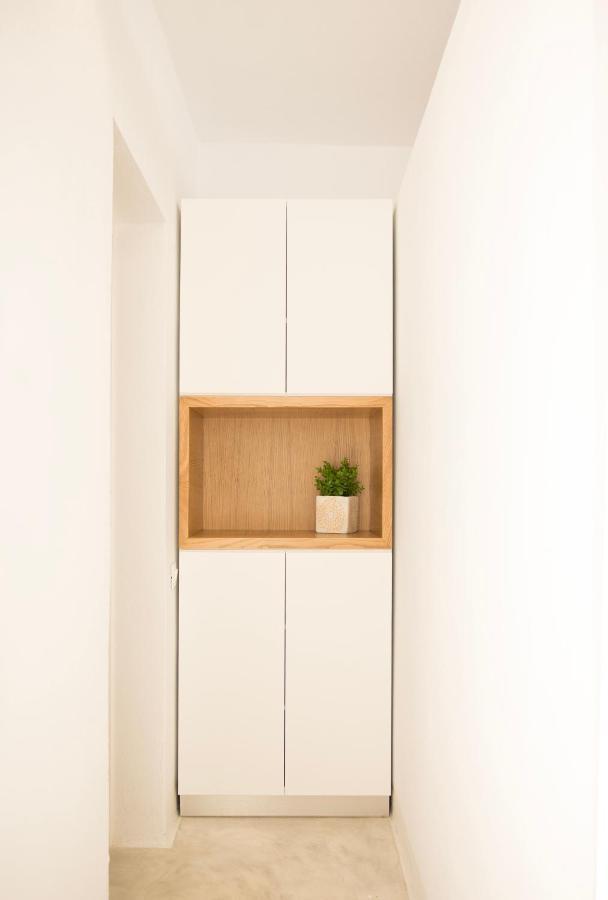 Valery Suites Фира Екстериор снимка