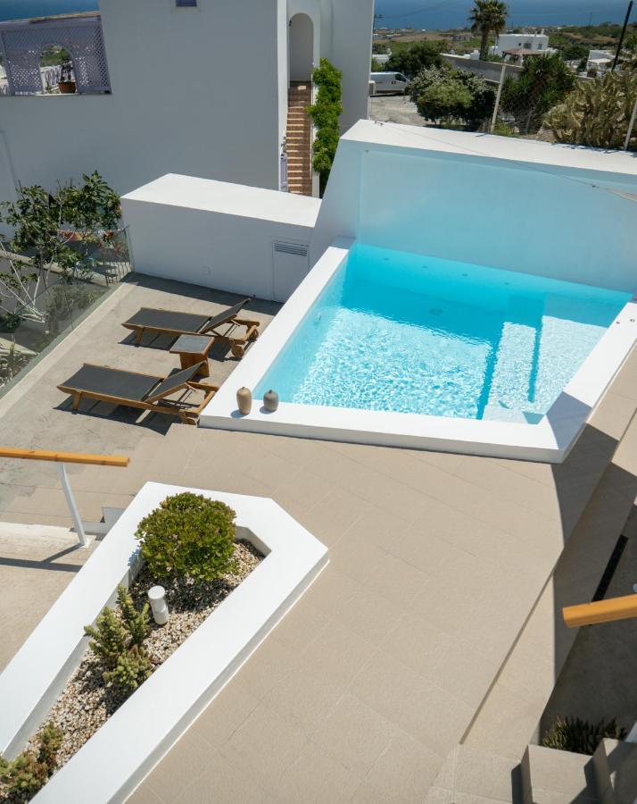 Valery Suites Фира Екстериор снимка