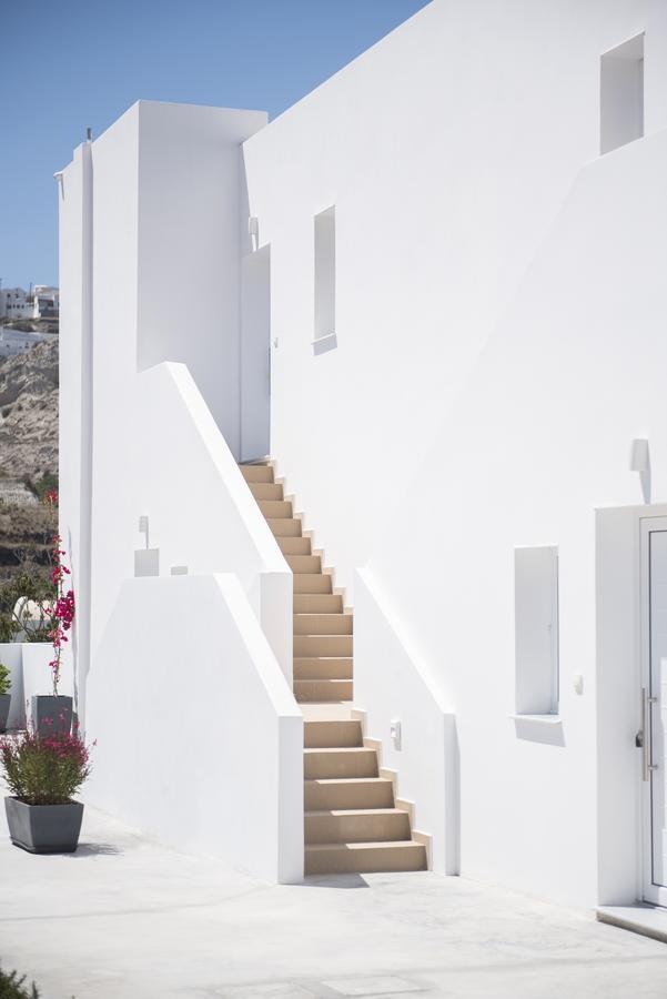 Valery Suites Фира Екстериор снимка